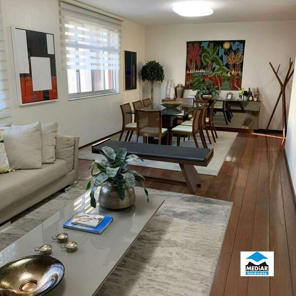 Apartamento à venda com 4 quartos, 160m² - Foto 1