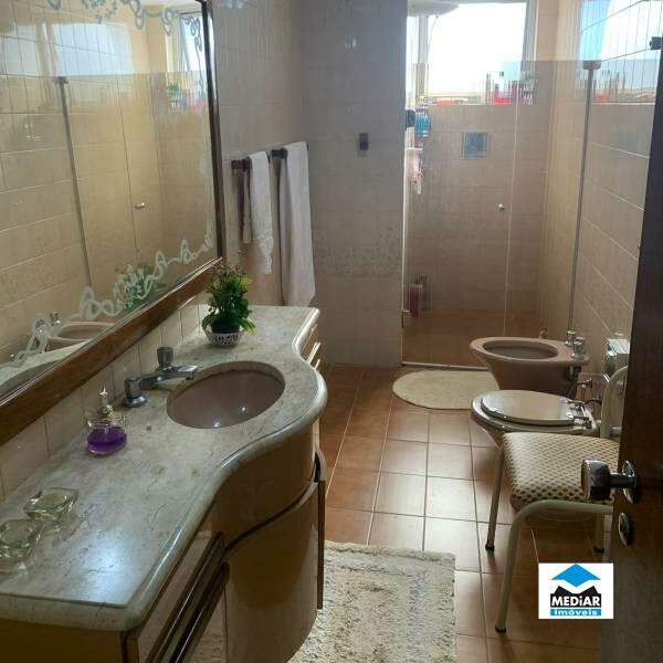 Apartamento à venda com 4 quartos, 160m² - Foto 10