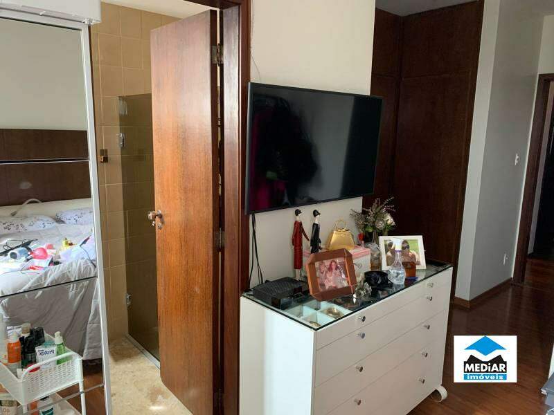 Apartamento à venda com 4 quartos, 160m² - Foto 13