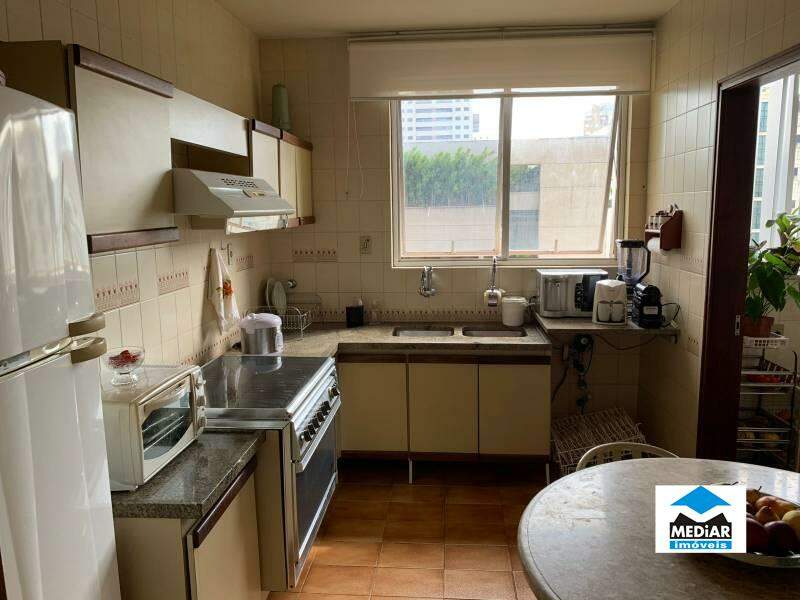 Apartamento à venda com 4 quartos, 160m² - Foto 16