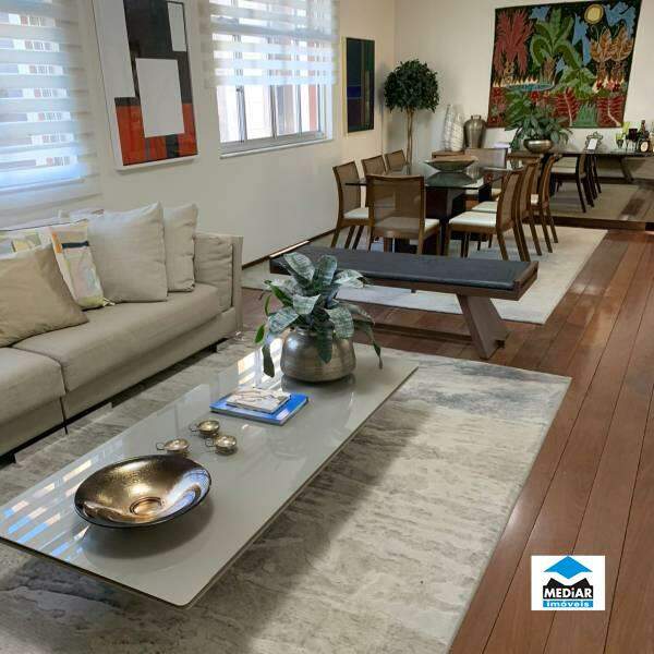 Apartamento à venda com 4 quartos, 160m² - Foto 2