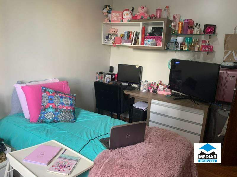 Apartamento à venda com 4 quartos, 160m² - Foto 8