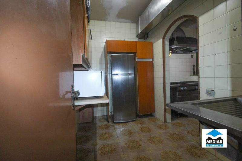 Casa à venda com 5 quartos, 550m² - Foto 16