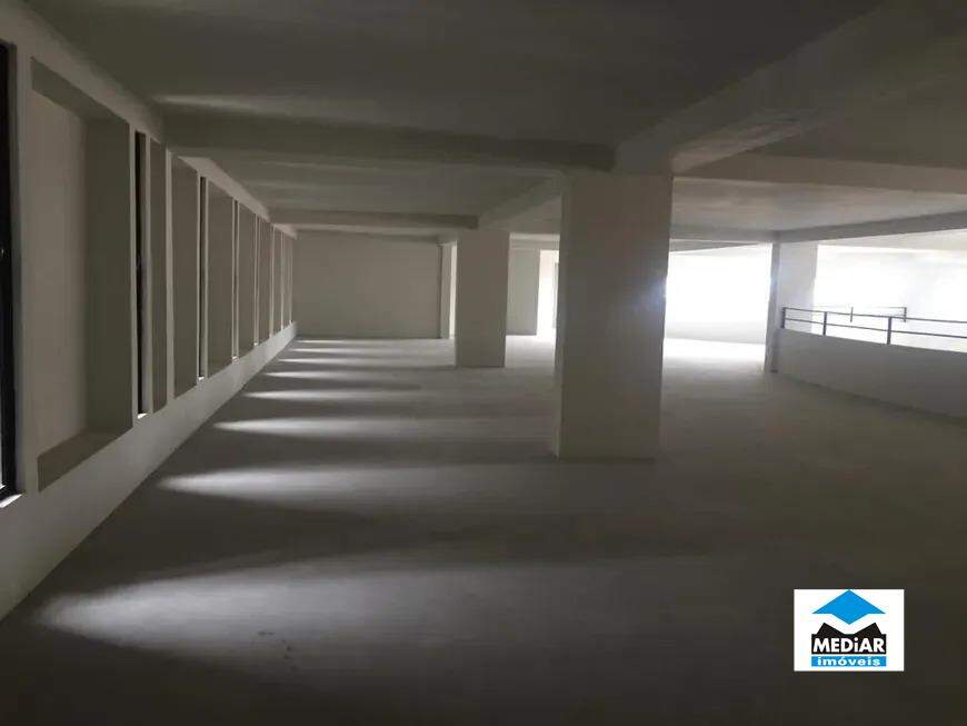 Prédio Inteiro à venda, 1840m² - Foto 1