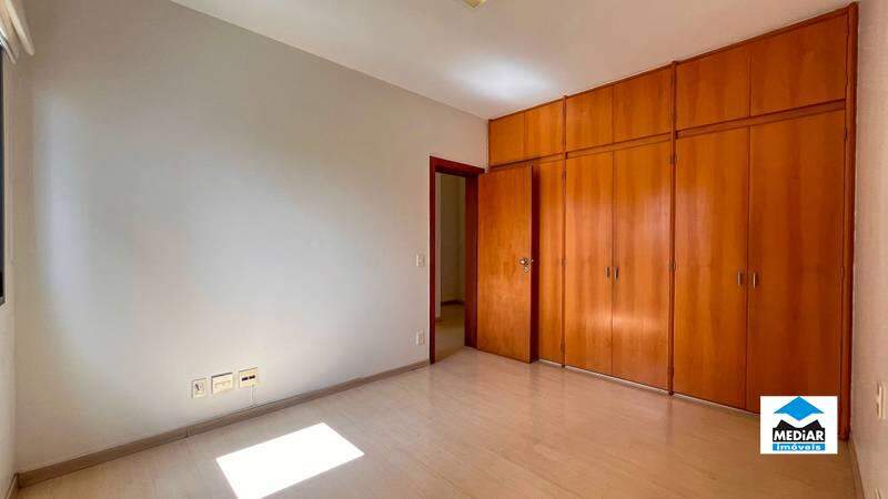 Apartamento à venda com 4 quartos, 256m² - Foto 16
