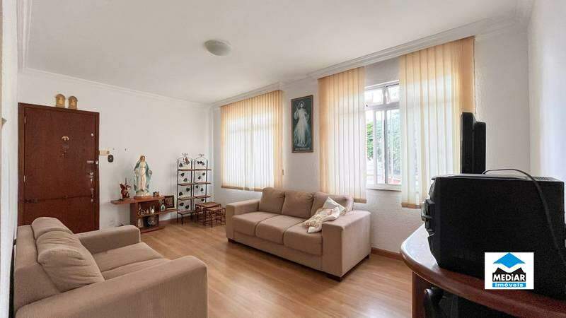 Apartamento à venda com 3 quartos, 120m² - Foto 1