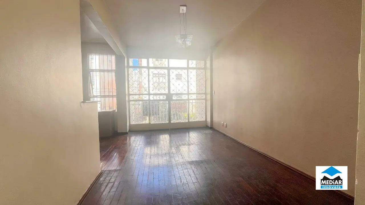 Apartamento à venda com 2 quartos, 92m² - Foto 2
