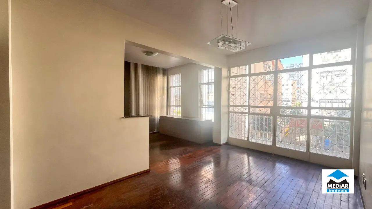 Apartamento à venda com 2 quartos, 92m² - Foto 3