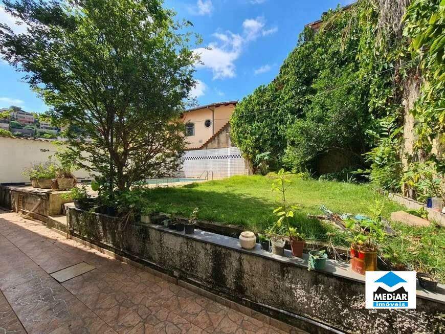 Casa à venda com 3 quartos, 336m² - Foto 11
