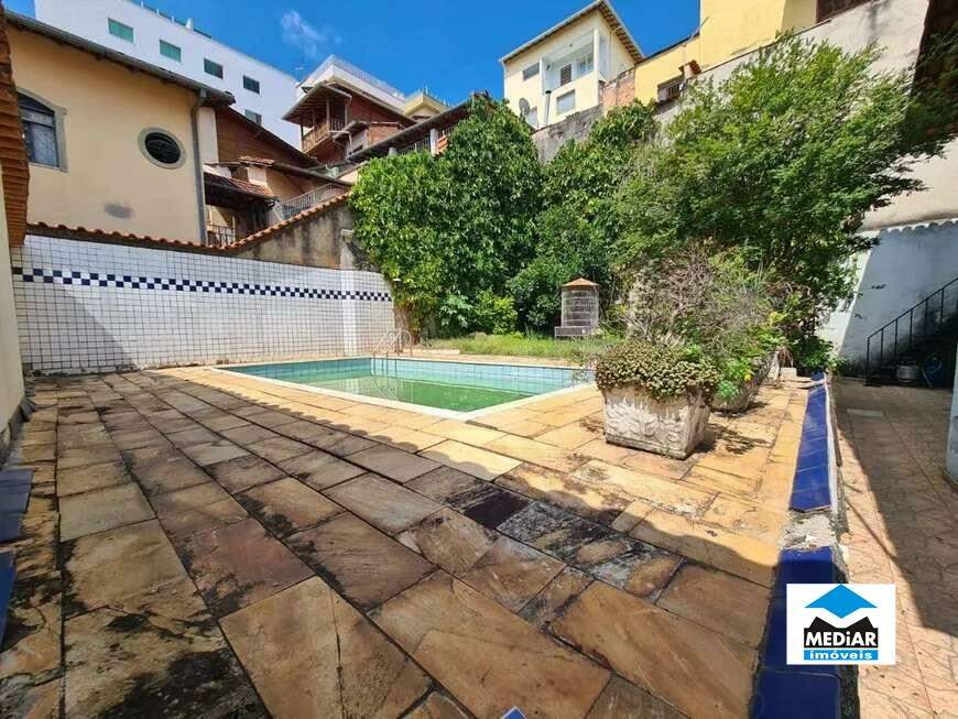 Casa à venda com 3 quartos, 336m² - Foto 15