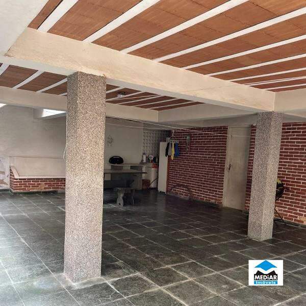 Casa à venda com 4 quartos, 273m² - Foto 10