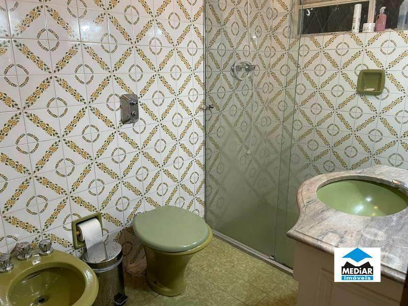 Casa à venda com 4 quartos, 273m² - Foto 18