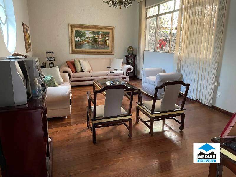 Casa à venda com 4 quartos, 273m² - Foto 4