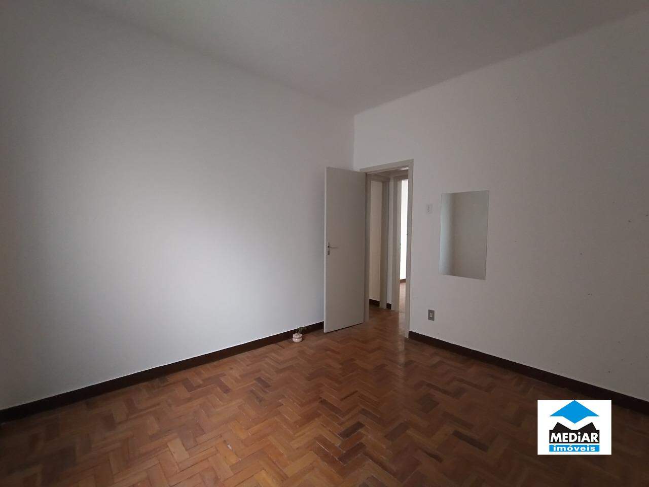 Apartamento à venda com 3 quartos, 78m² - Foto 3