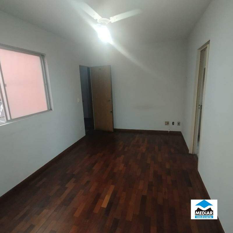 Apartamento à venda com 3 quartos, 60m² - Foto 1