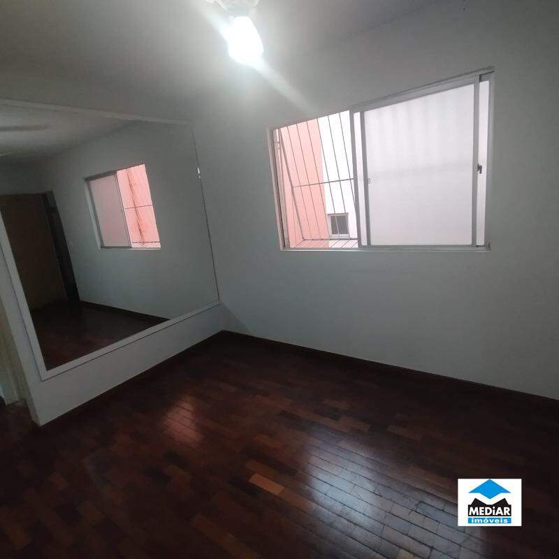 Apartamento à venda com 3 quartos, 60m² - Foto 2