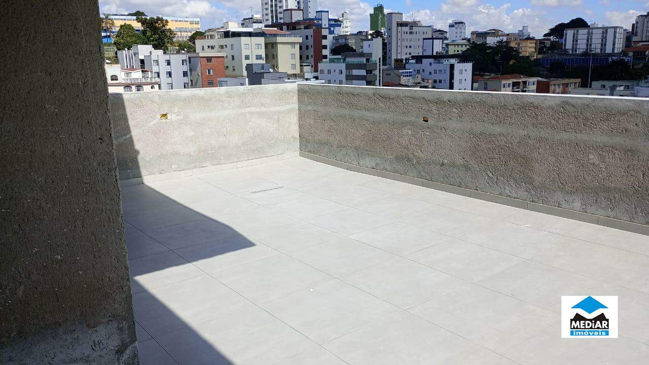 Cobertura à venda com 4 quartos, 160m² - Foto 1