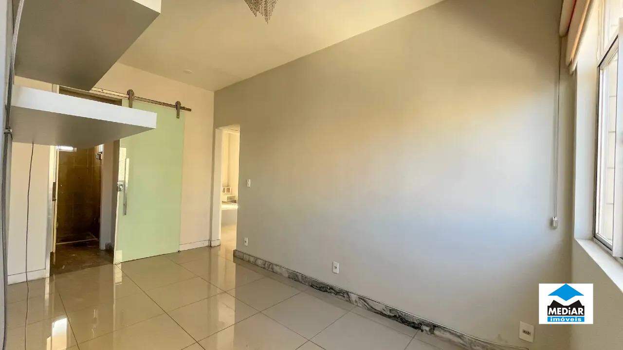 Apartamento à venda com 2 quartos, 104m² - Foto 2