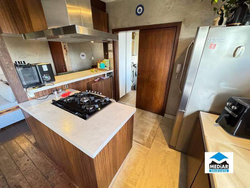 Apartamento à venda com 3 quartos, 95m² - Foto 17