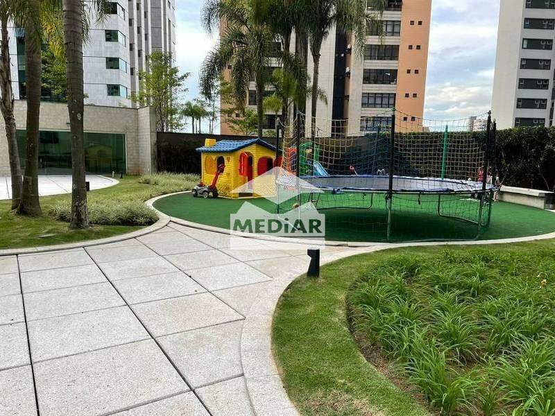 Apartamento à venda com 4 quartos, 230m² - Foto 8