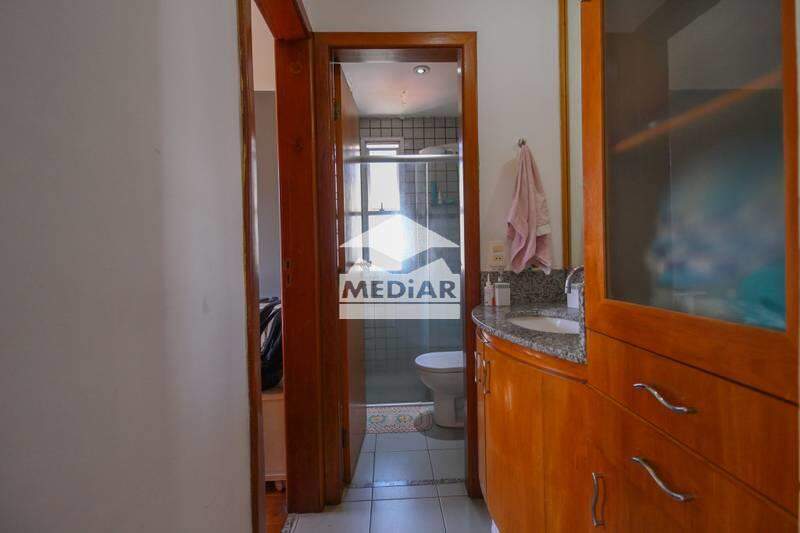 Apartamento à venda com 1 quarto, 40m² - Foto 11