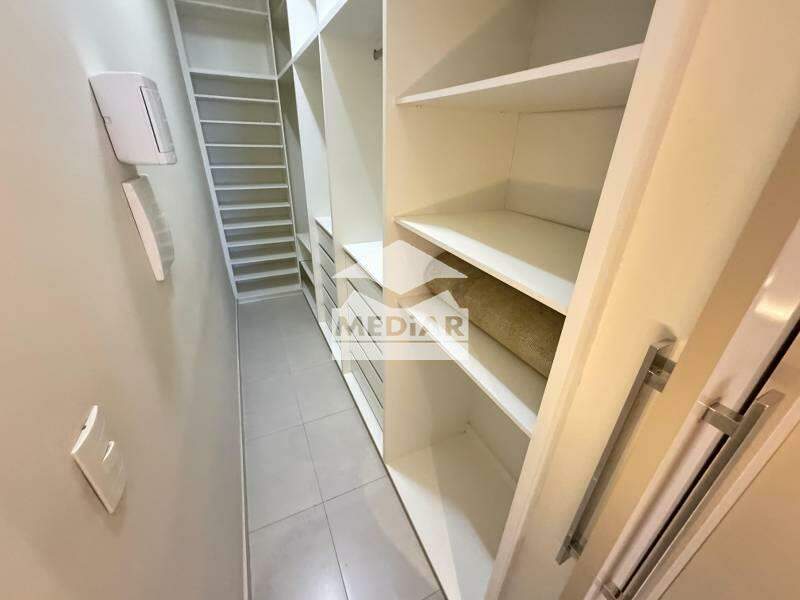 Cobertura à venda com 4 quartos, 220m² - Foto 14