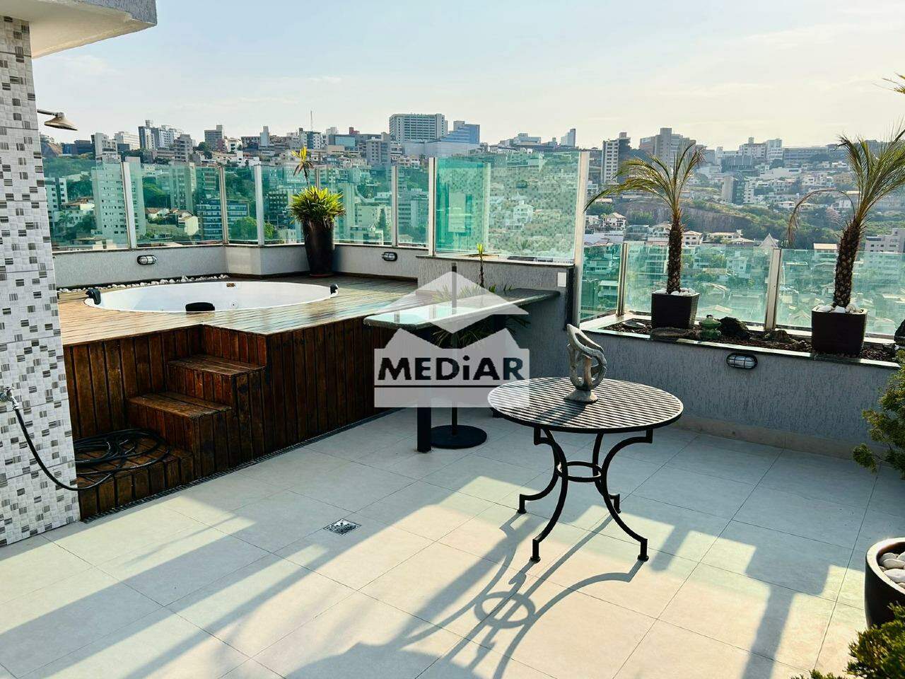 Cobertura à venda com 3 quartos, 250m² - Foto 5
