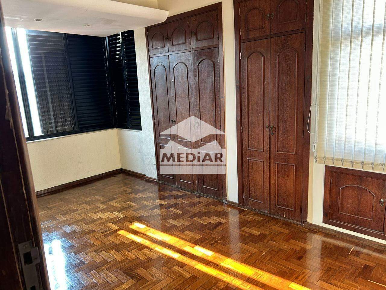 Cobertura à venda com 3 quartos, 250m² - Foto 17