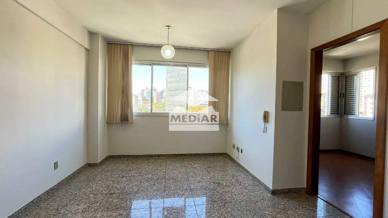 Apartamento à venda com 1 quarto, 40m² - Foto 5