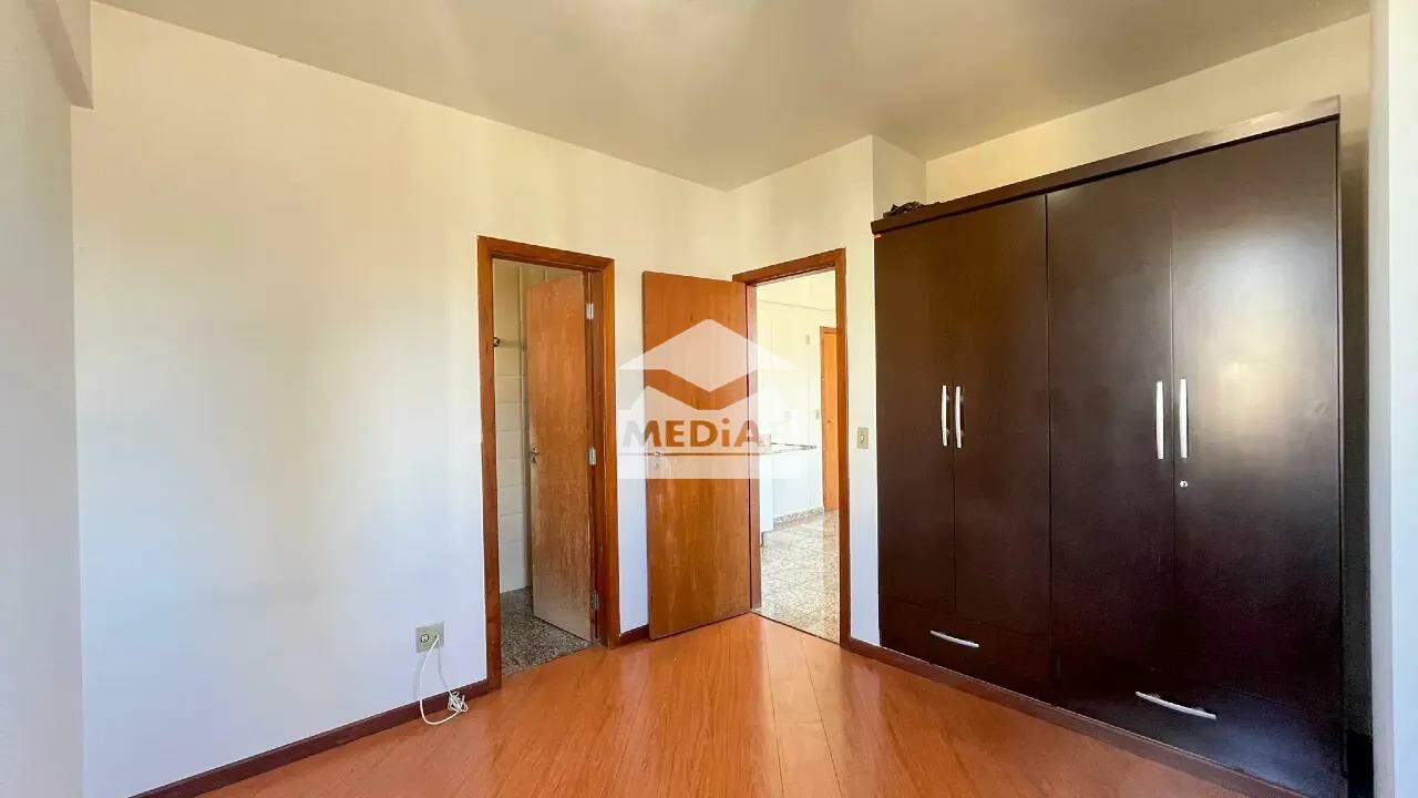 Apartamento à venda com 1 quarto, 40m² - Foto 9