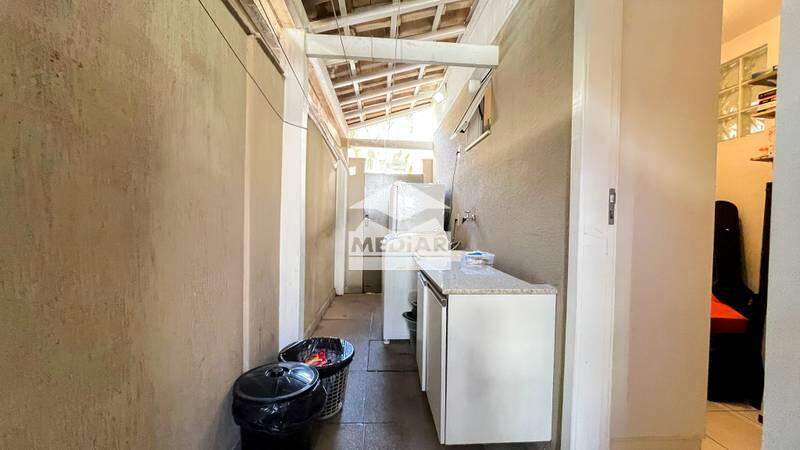 Casa à venda com 3 quartos, 110m² - Foto 18