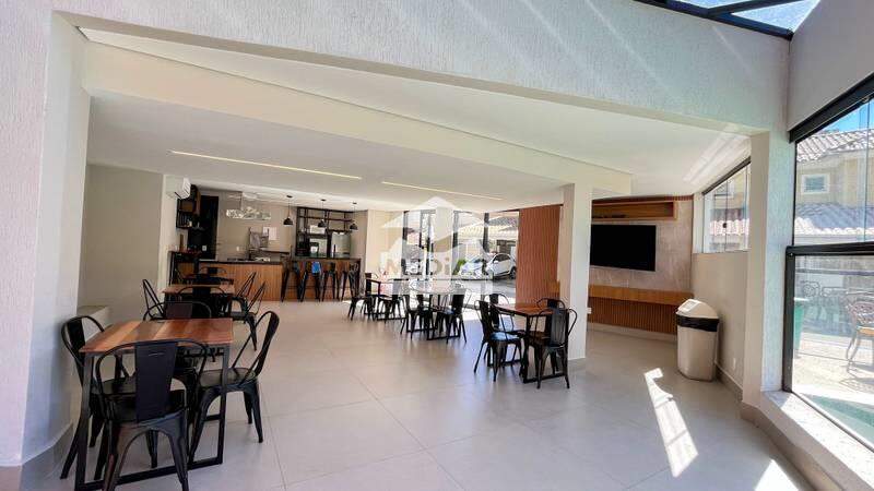 Casa à venda com 3 quartos, 110m² - Foto 4