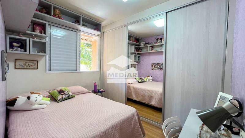 Casa à venda com 3 quartos, 110m² - Foto 11