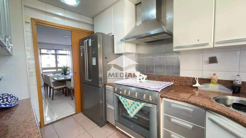 Apartamento à venda com 4 quartos, 113m² - Foto 7