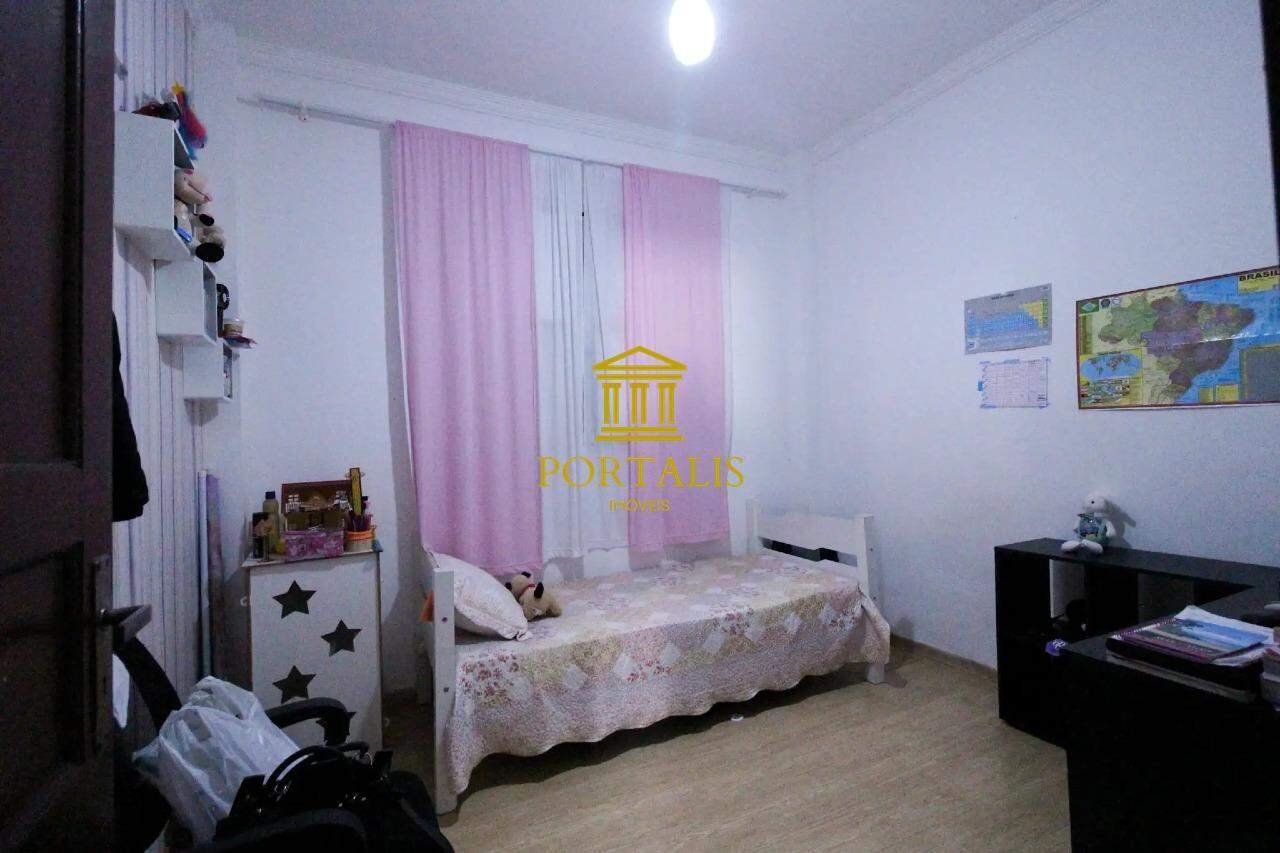 Casa à venda com 6 quartos, 280m² - Foto 16