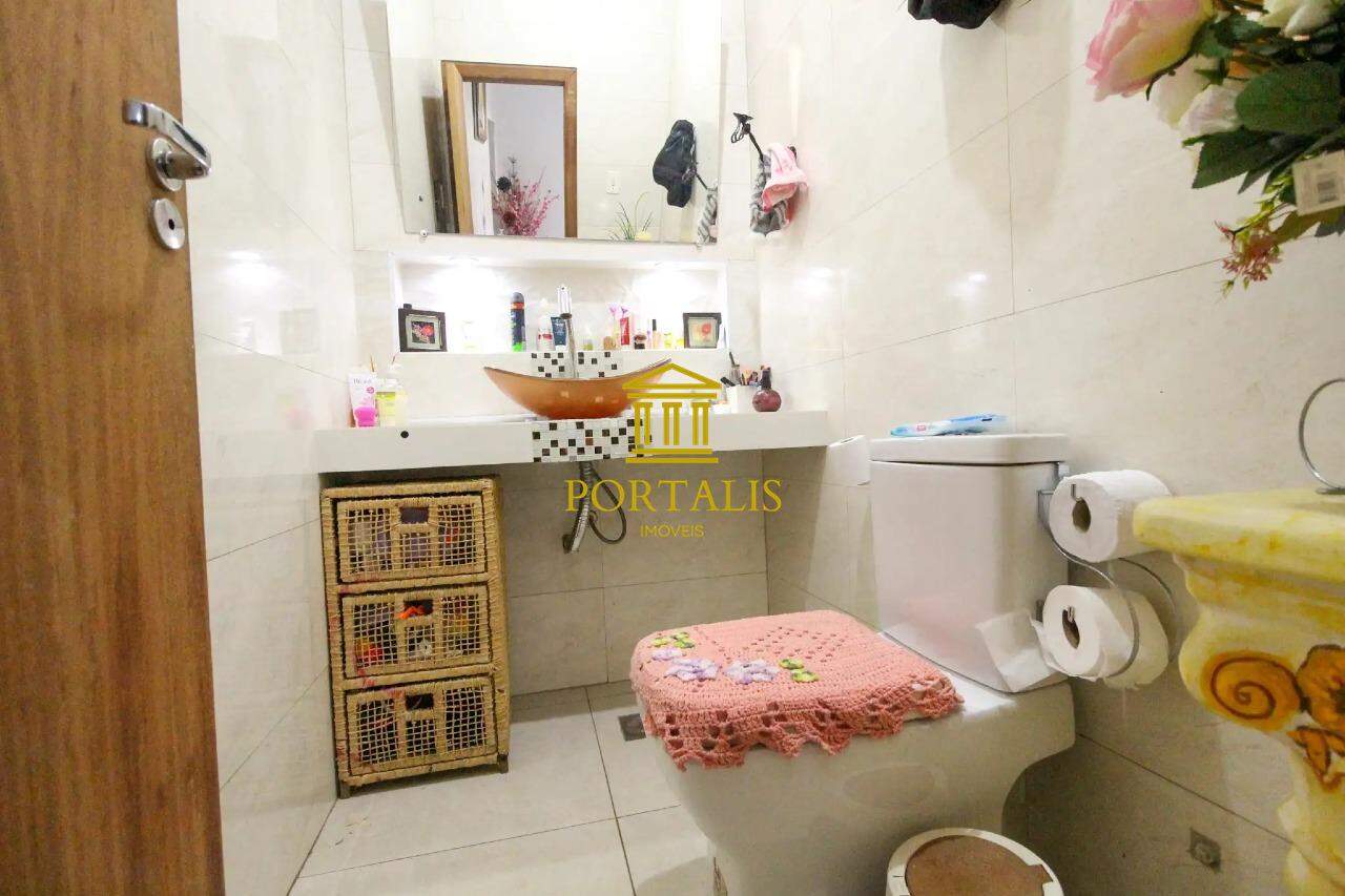 Casa à venda com 6 quartos, 280m² - Foto 14