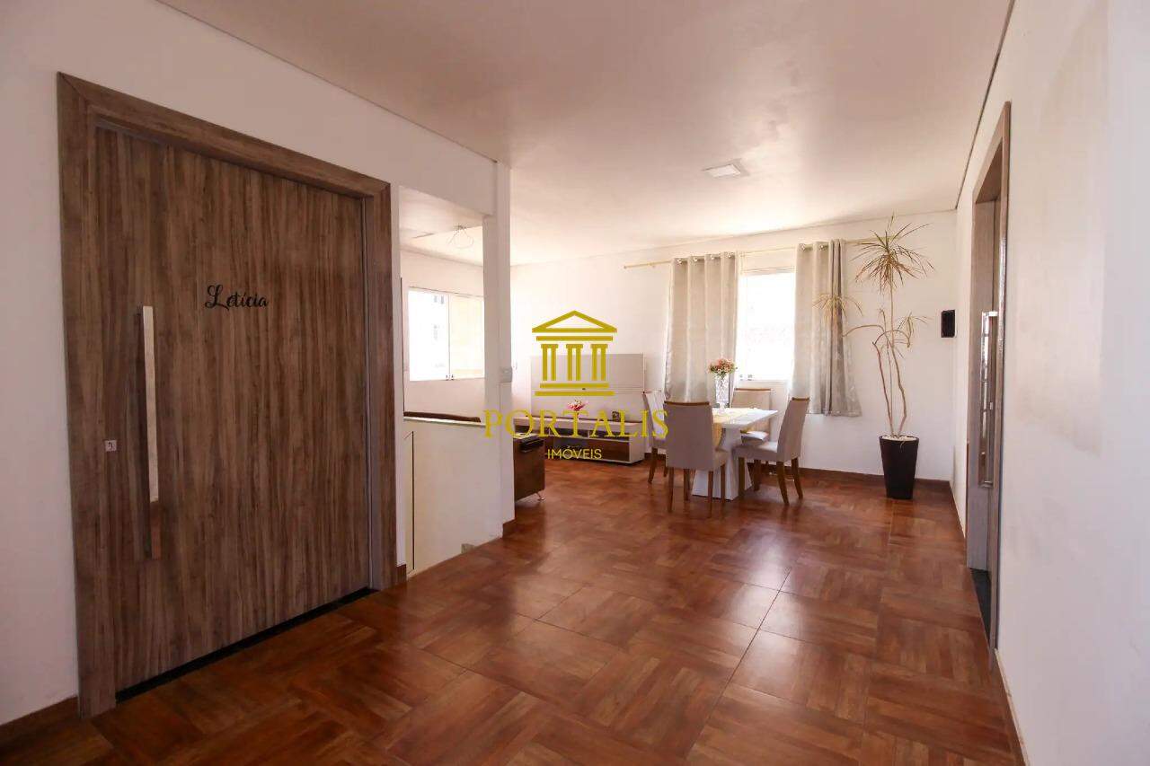 Casa à venda com 6 quartos, 280m² - Foto 3