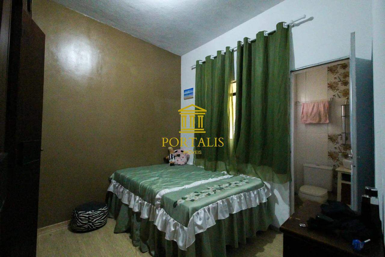 Casa à venda com 6 quartos, 280m² - Foto 13