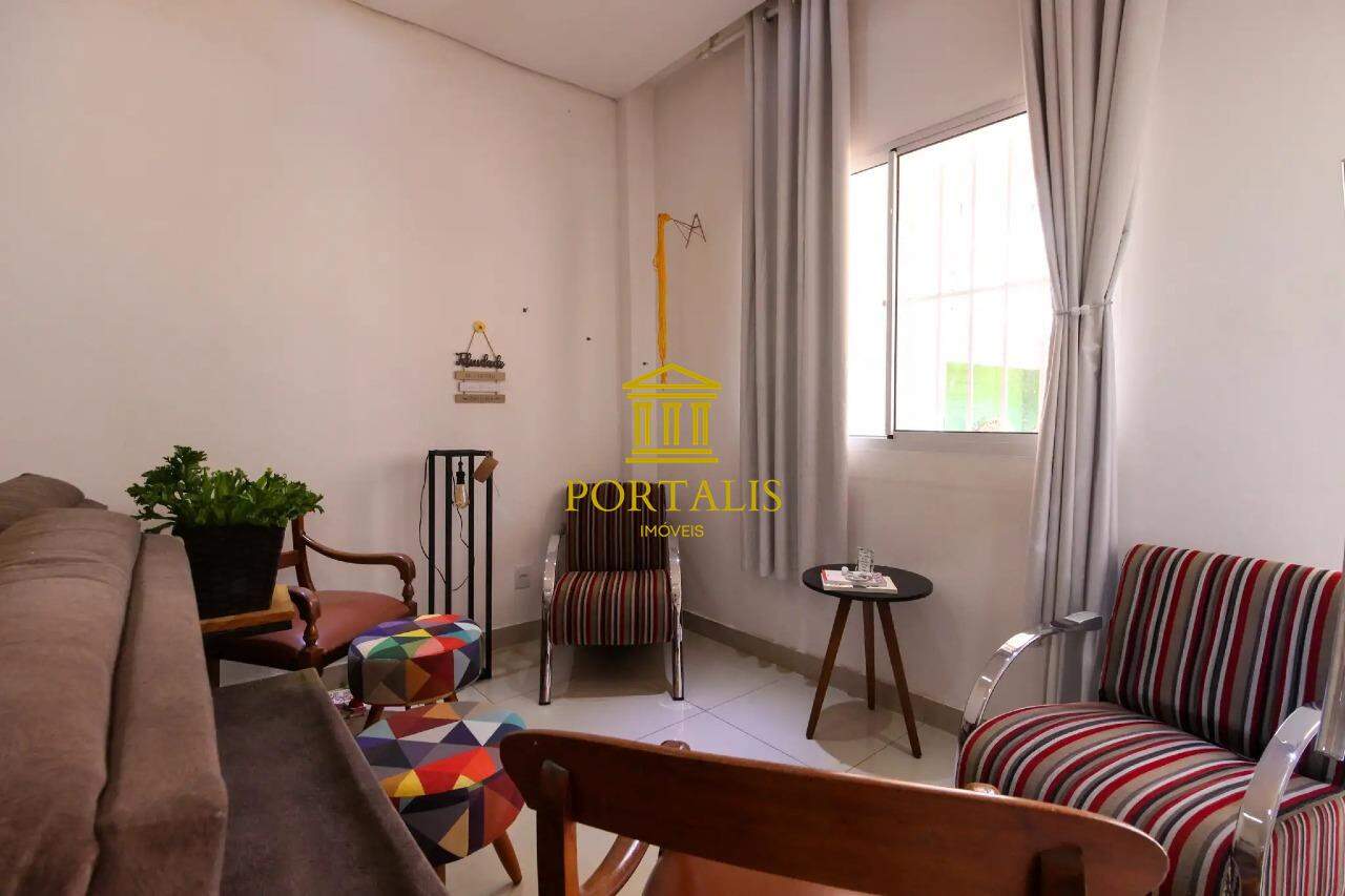 Casa à venda com 6 quartos, 280m² - Foto 8