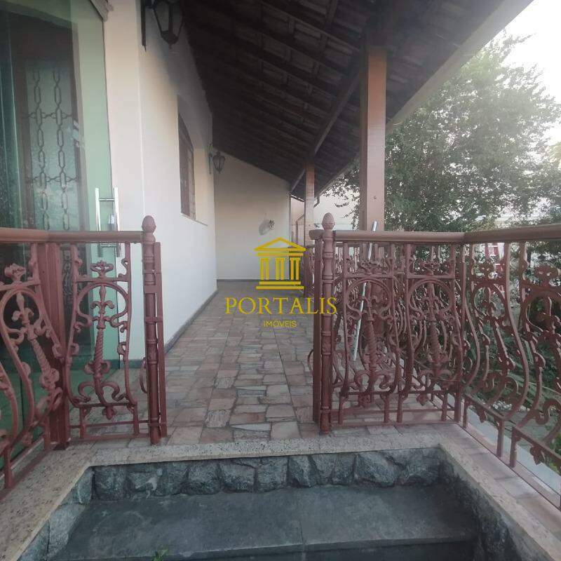 Casa, 5 quartos, 297 m² - Foto 1