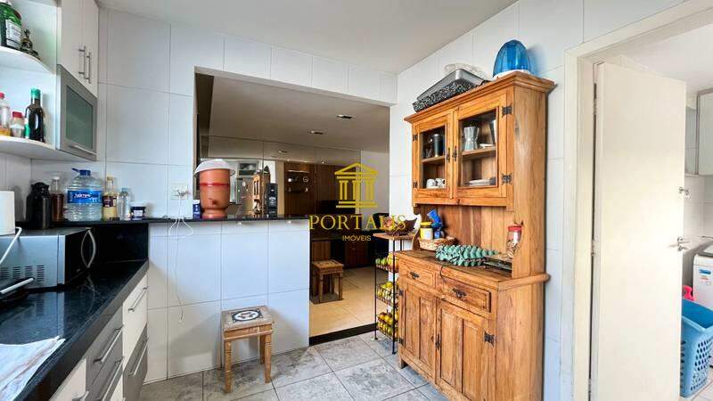 Casa à venda com 4 quartos, 110m² - Foto 19