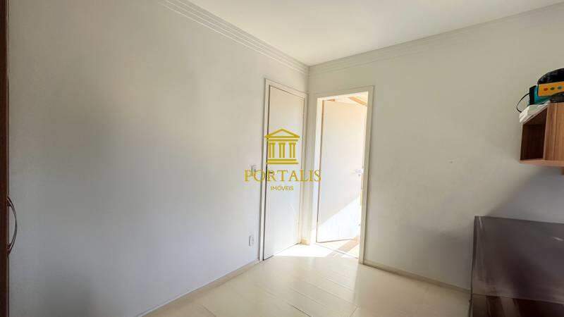 Casa à venda com 4 quartos, 110m² - Foto 3