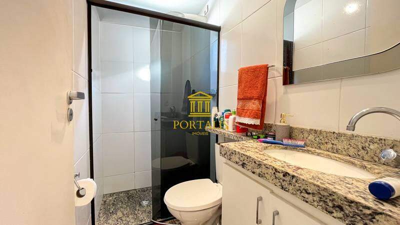 Casa à venda com 4 quartos, 110m² - Foto 4