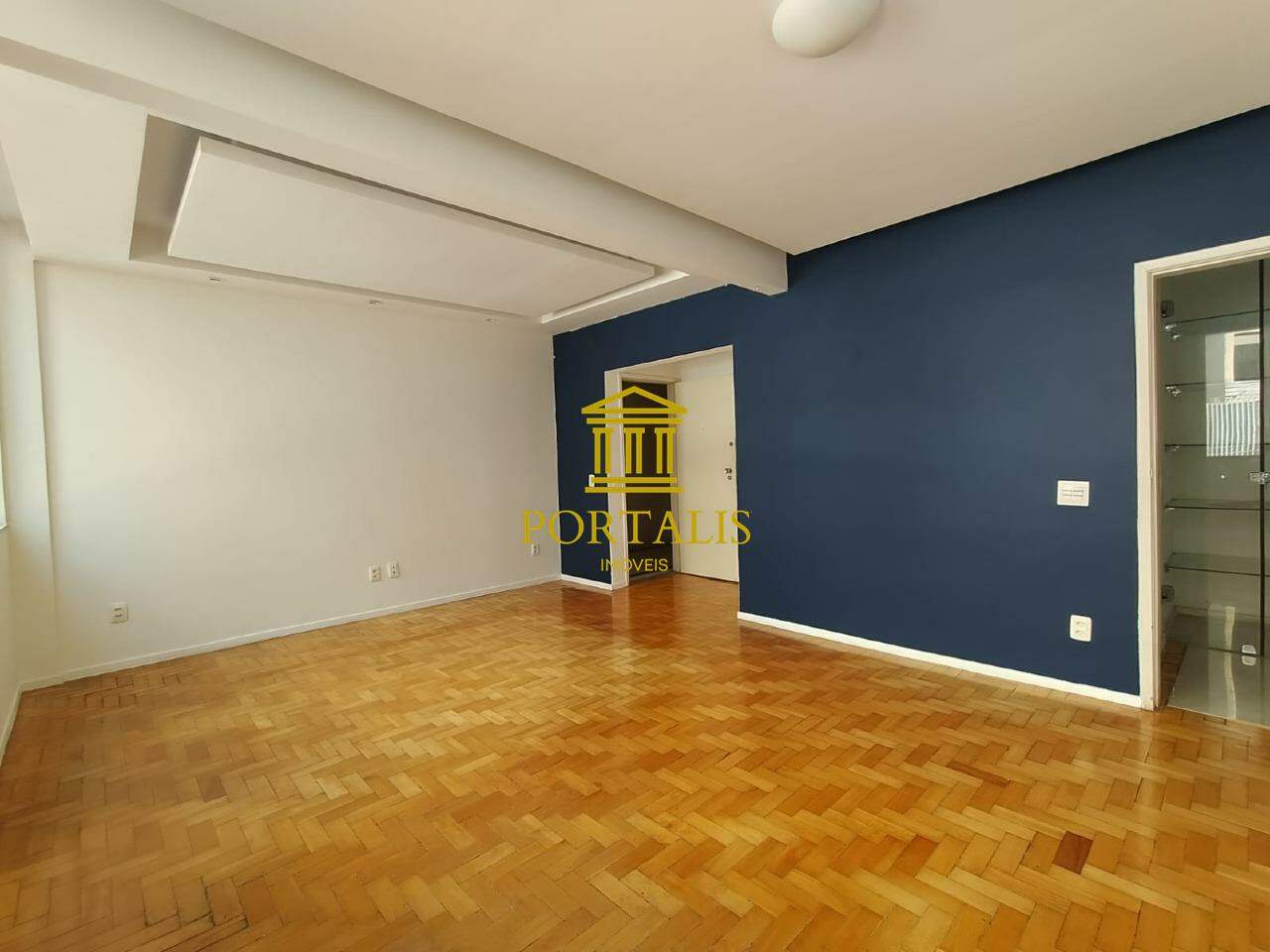 Apartamento para alugar com 3 quartos, 90m² - Foto 4
