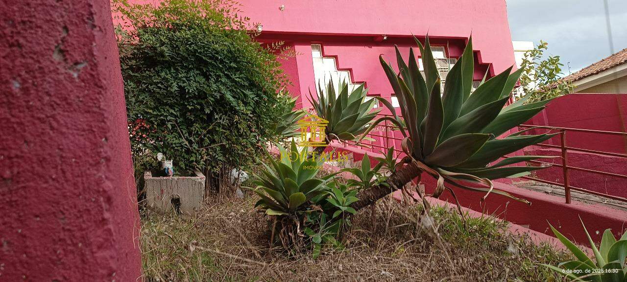 Casa, 3 quartos, 220 m² - Foto 1