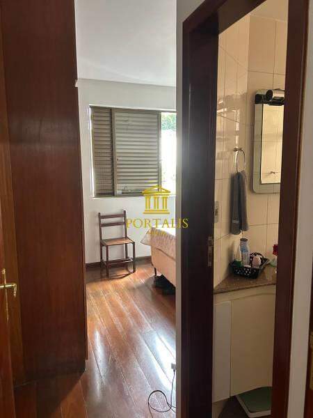 Apartamento, 4 quartos, 140 m² - Foto 10
