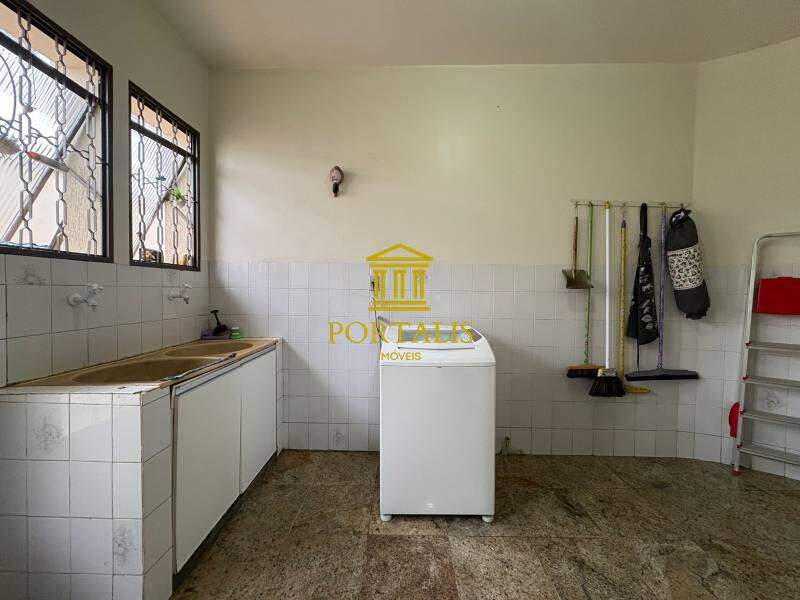 Casa, 3 quartos, 268 m² - Foto 12