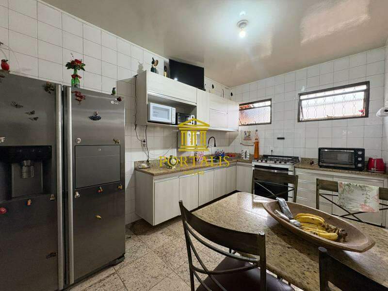 Casa, 3 quartos, 268 m² - Foto 13