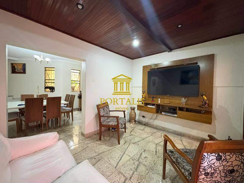 Casa, 3 quartos, 268 m² - Foto 19