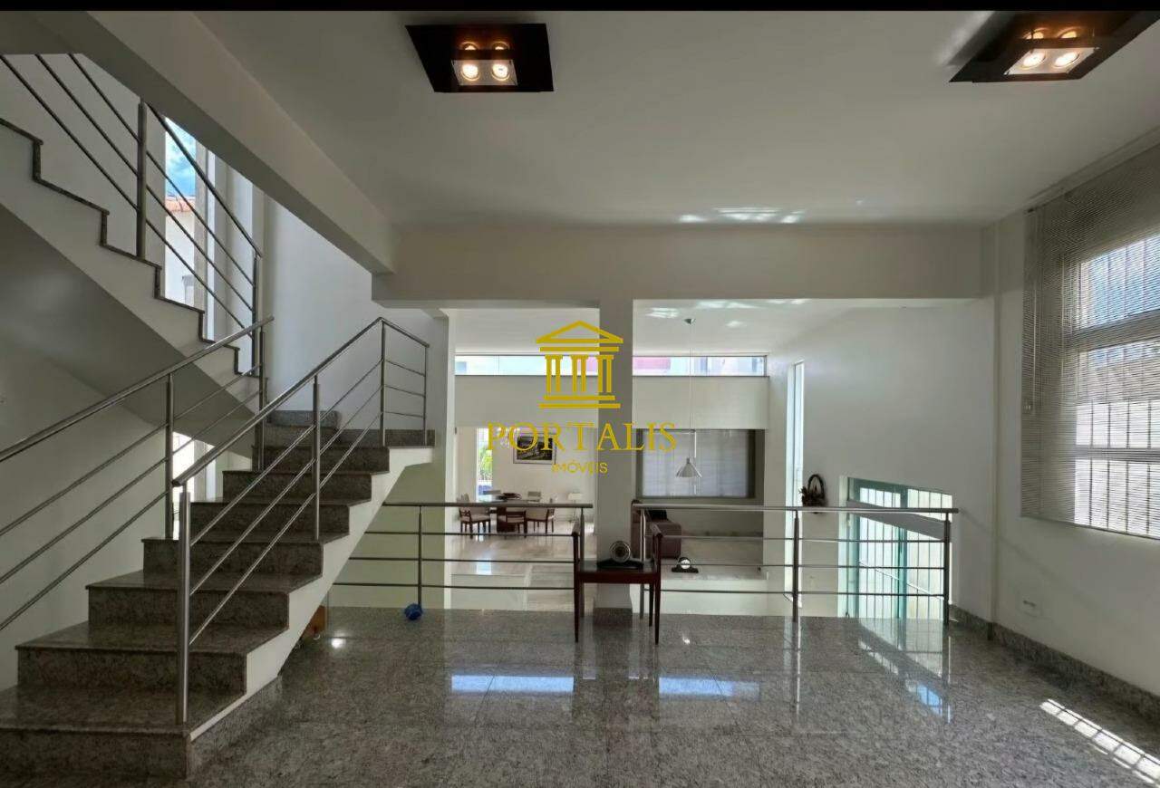Casa, 5 quartos, 480 m² - Foto 1